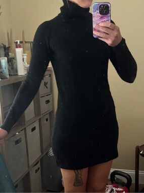 EUC 100% cashmere sweater dress